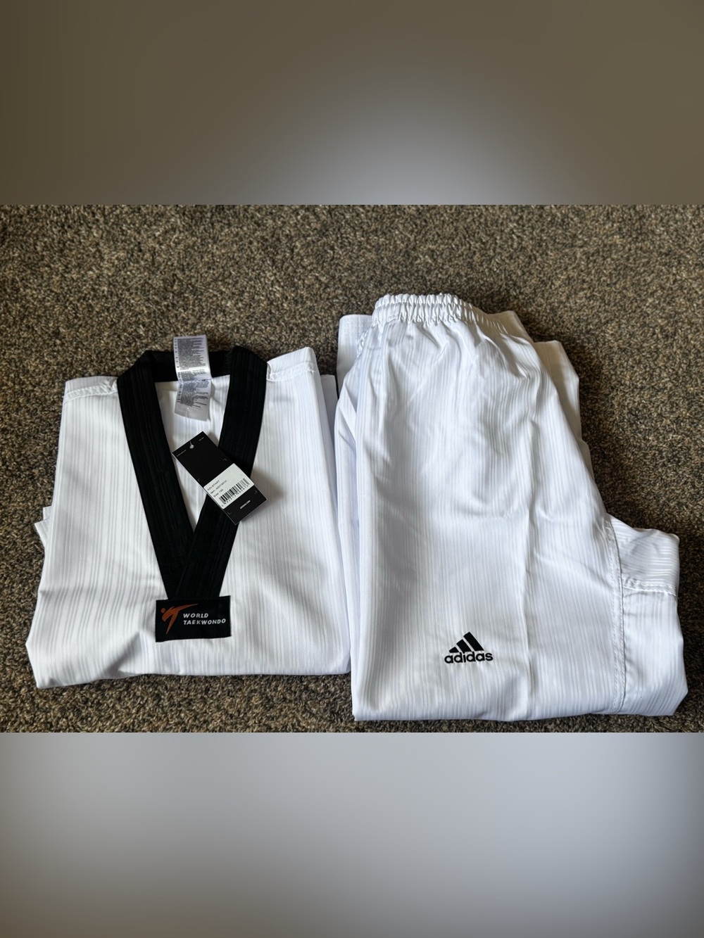 Adidas Size 150 White Taekwondo Uniform with Black V-Neck Trim